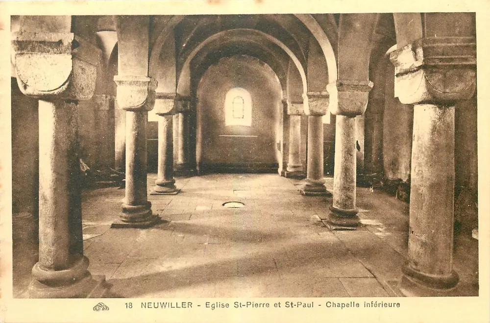 Neuwiller - Kirche Saint-Pierre und Saint-Paul - Unterkapelle - Vorderseite