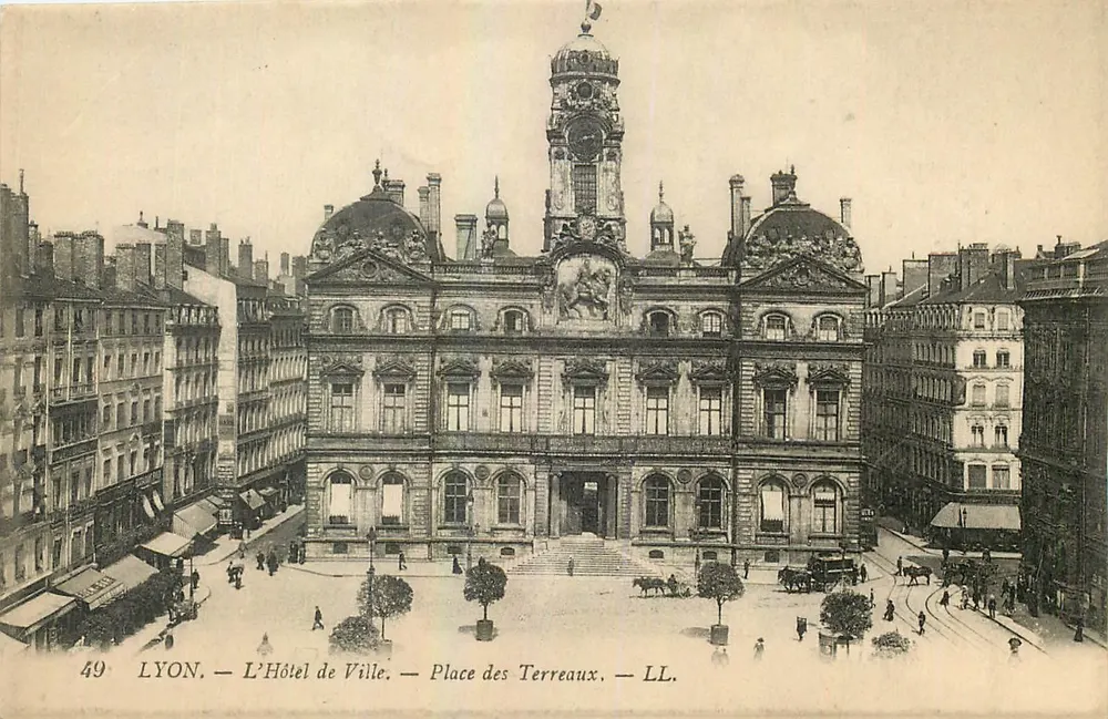 LYON — Rathaus — Place des Terreaux — LL. — N° 49 - Vorderseite