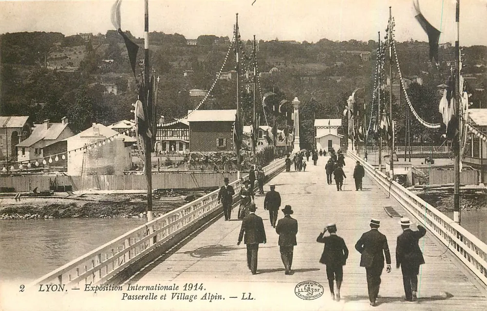 LYON — Internationale Ausstellung 1914. Brücke und Alpendorf — LL. - Vorderseite