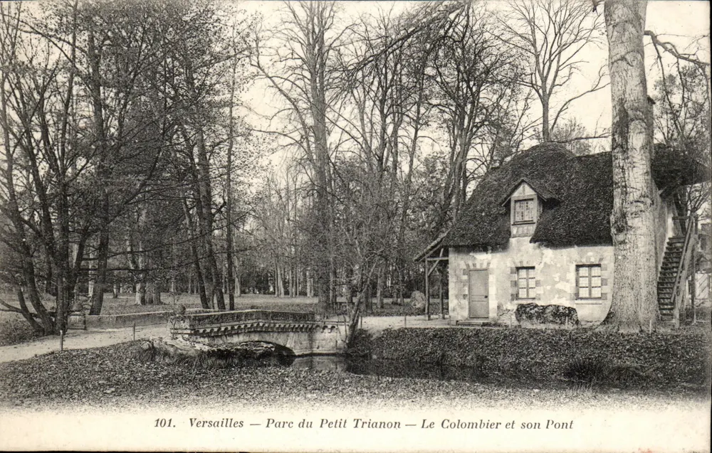 Versailles — Park des Petit Trianon — Der Colombier und seine Brücke — Héliotype Bourdier et Faucheux, n°101 - Vorderseite