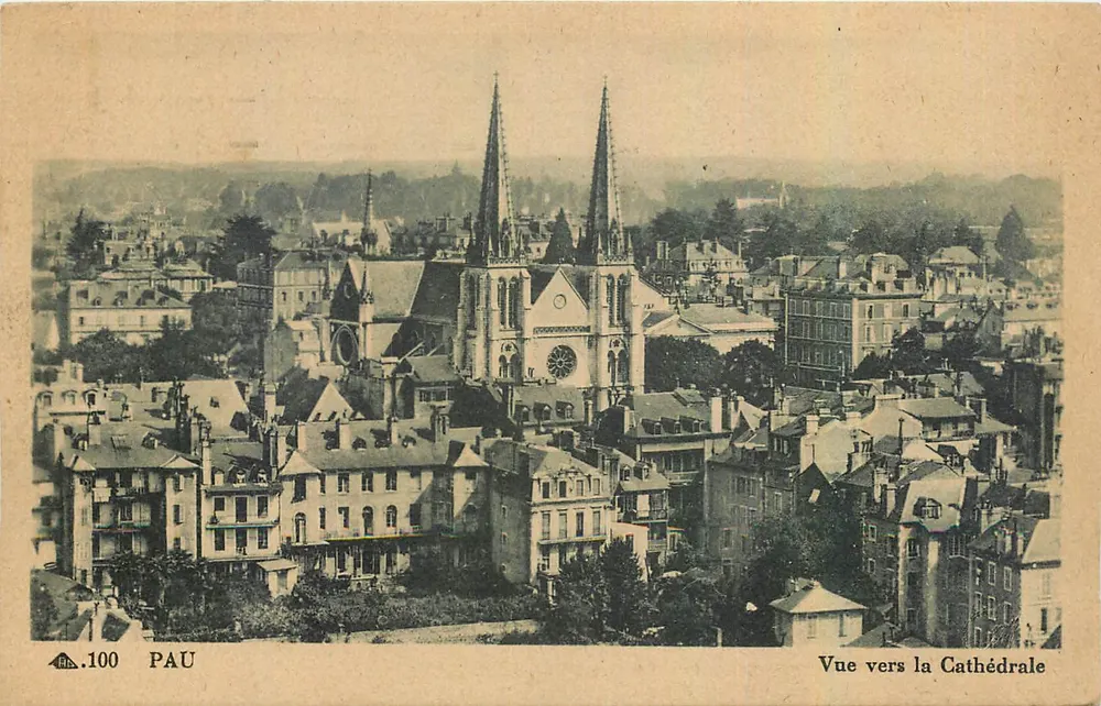 Pau — Vista para a Catedral — Bilhete postal antigo n°100, editor Sociedade dos Artes Fotográficas - Frente