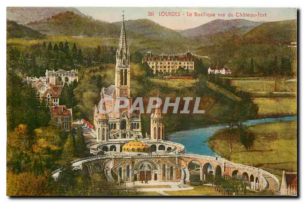 LOURDES - La Basilique vue du Château-Fort — C° DES ARTS PHOTOMÉCANIQUES SCHLITIGHEIM - Recto