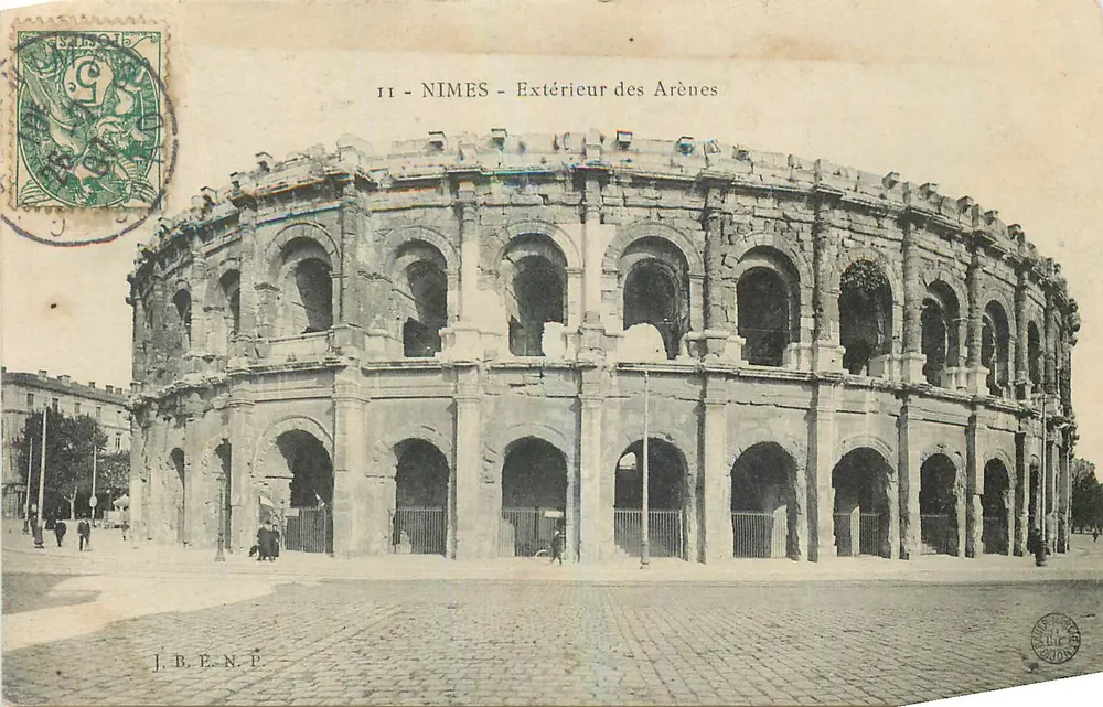Nîmes - Exterior das Arênes — J.B.E.N.D. — n°11 - Frente