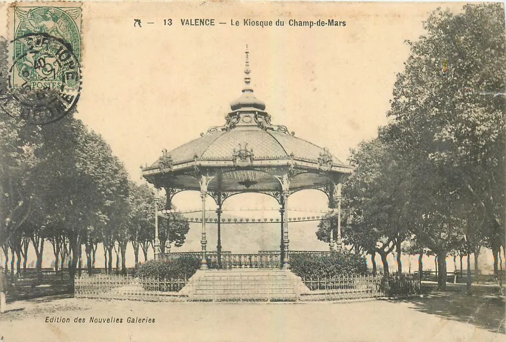 Valência — O Kiosque do Champ-de-Mars — Edição das Novas Galerias - Frente