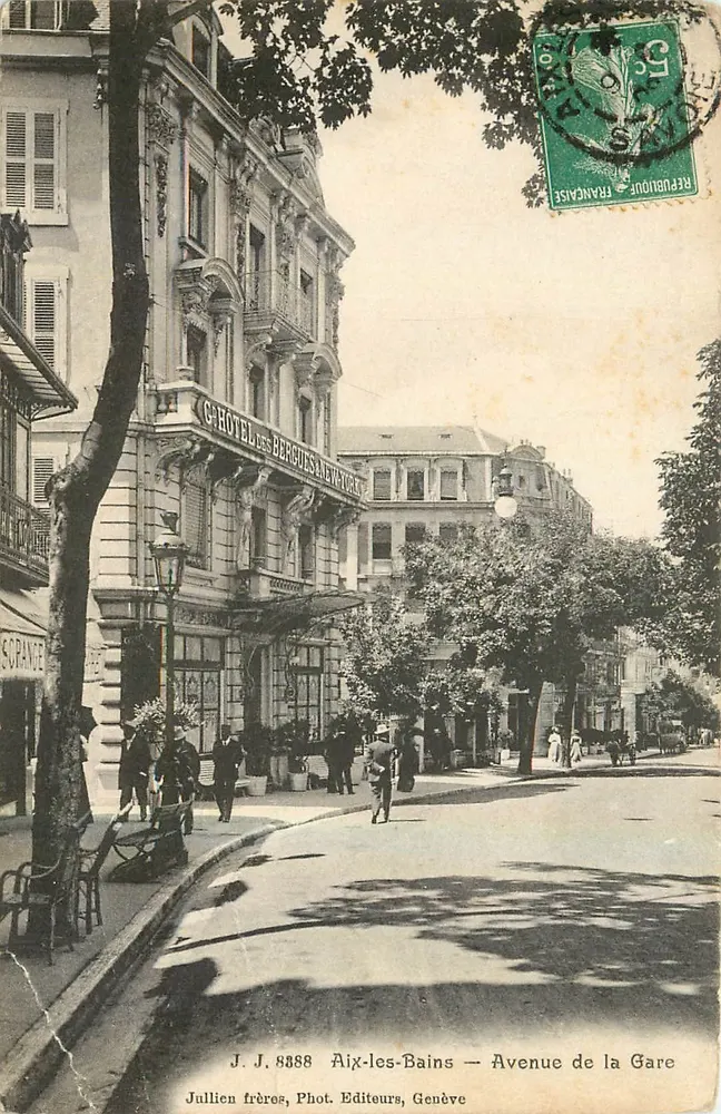Hotel des Berguesane - Avenida da Estação — Aix-les-Bains — Jullien frères, Fotografia. Editores, Genebra - Frente