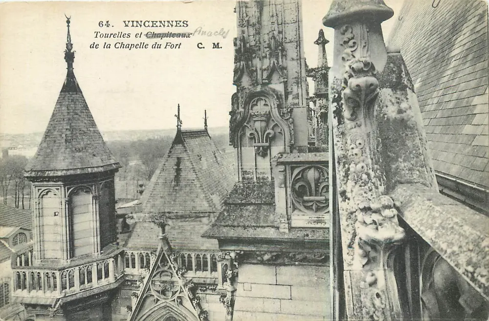 Vincennes — Türme und Kapitelle der Kapelle des Forts — Künstleredition C. M. - Vorderseite