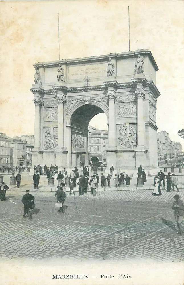 Marselha — Porta de Aix — Arco de triunfo dedicado à República - Frente
