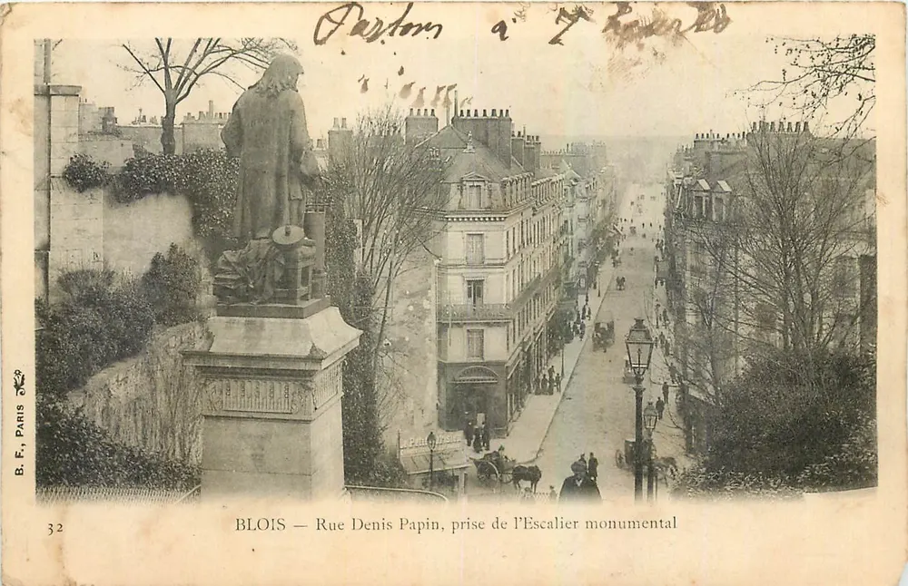 Blois — Rue Denis Papin, Ansicht vom monumentalen Treppenaufgang — B.F., Paris, n°32 - Vorderseite