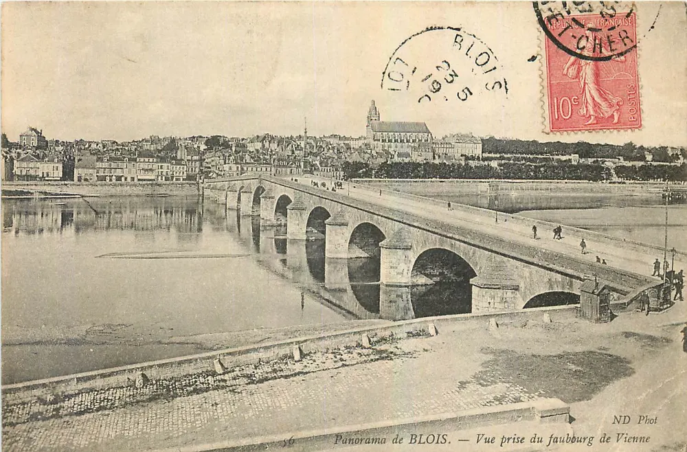 BLOIS — Panorama von BLOIS. Aufnahme vom Vorort Vienne — ND Phot - Vorderseite
