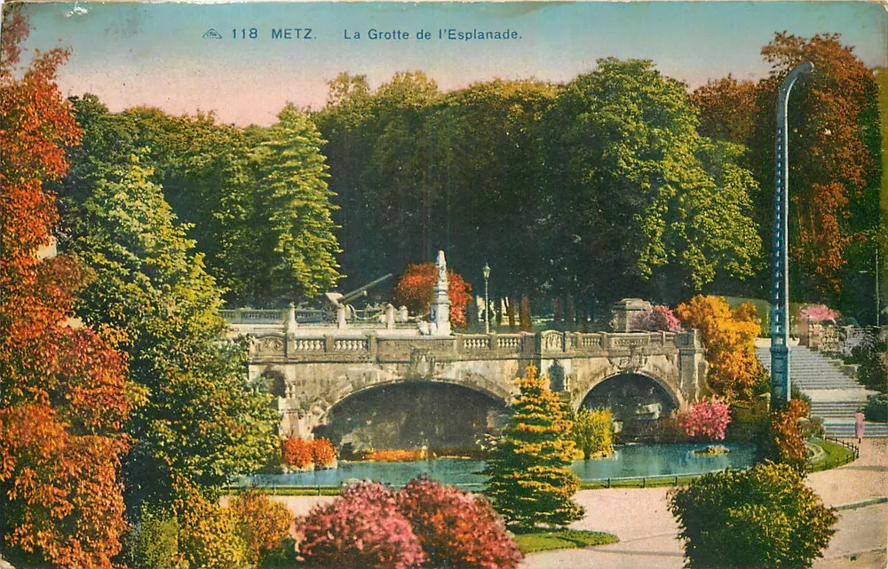 Metz — A Gruta da Esplanada — Cie Alsacienne des Arts Photomécaniques, Strasbourg, n°118 - Frente