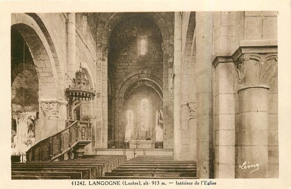 Langogne (Lozère) — Interior de la Iglesia — editor Léon Margerit - Anverso