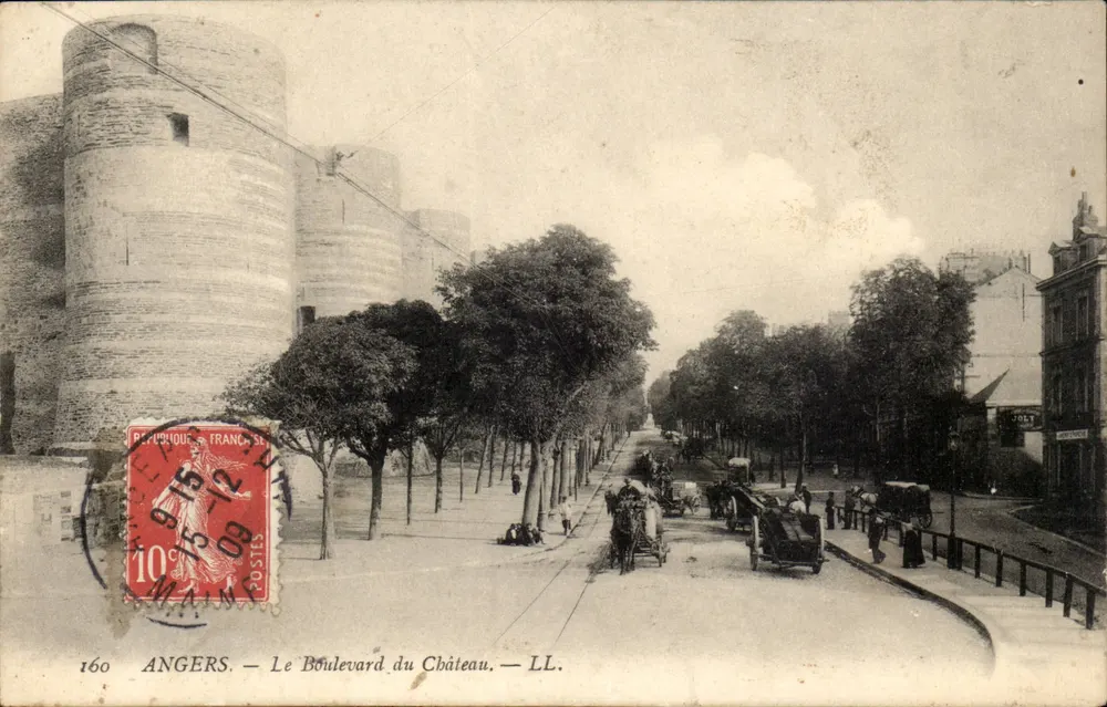Angers — O Boulevard do Castelo — LL. — n°160 - Frente