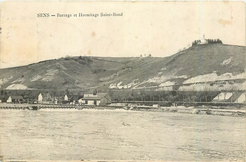 SENS — Barragem e Ermitério Saint-Bond - Frente