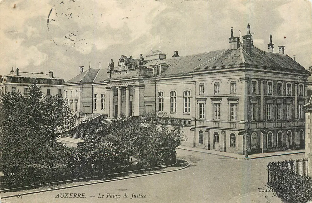 Auxerre — Il Palazzo di Giustizia — Toulouche N°63 - Recto
