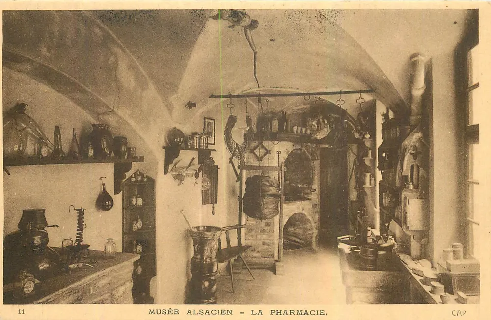 Museu Alsaciano - A Farmácia — CAP, n°11 - Frente