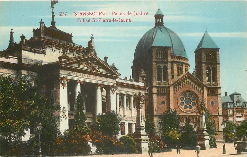 Straßburg - Palast der Justiz und Kirche St-Pierre-le-Jeune - Vorderseite