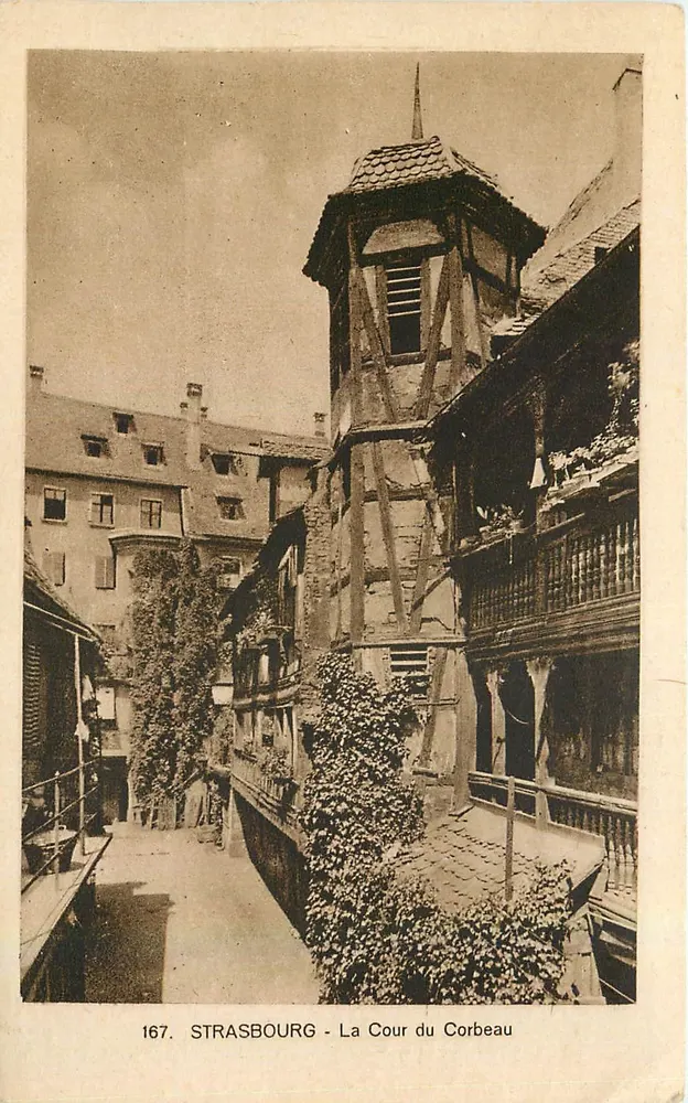 Strasbourg - A Cour do Corvo — editor: Compagnie Alsacienne des Arts Postaux, n° 167 - Frente