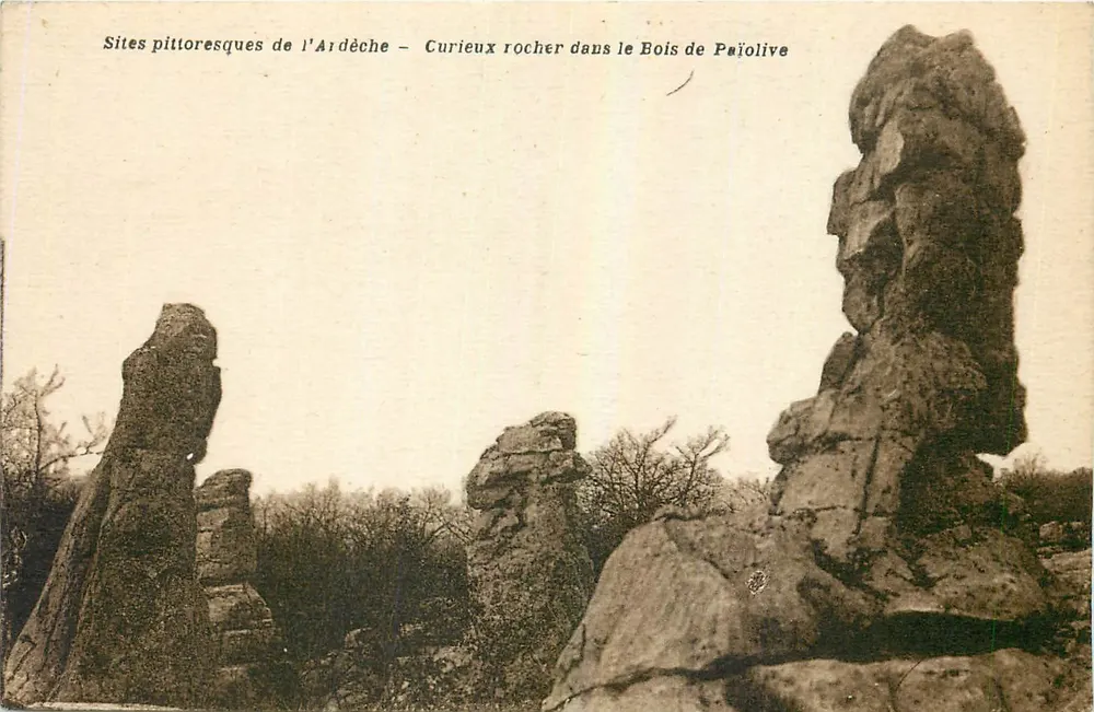 Pittoreske Orte der Ardèche — Merkwürdiger Felsen im Bois de Païolive — L. Brunel, Foto, Garnières (Gard) - Vorderseite