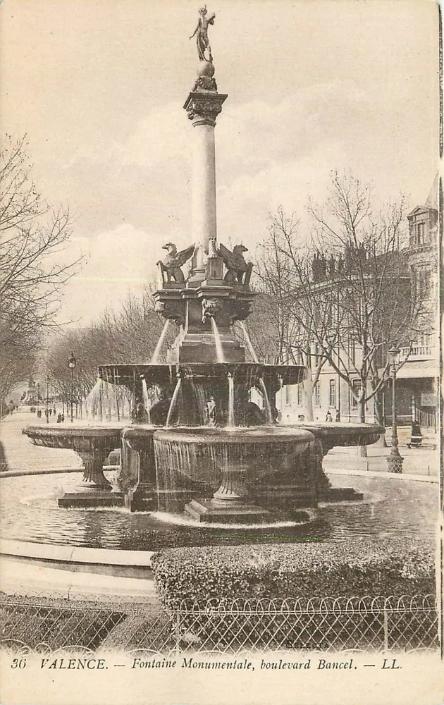 Valence — Fontana Monumentale, viale Bancel — LL. - Recto