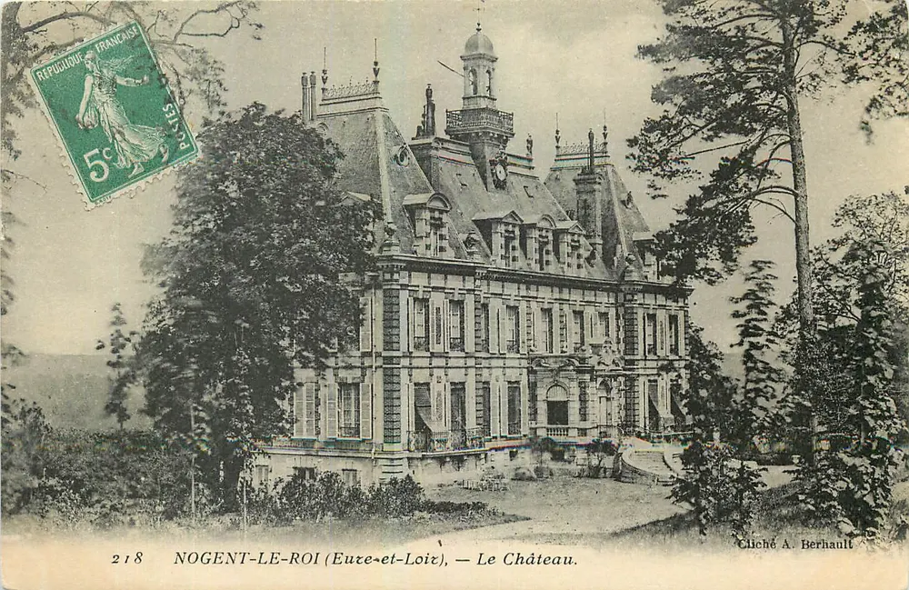 Nogent-le-Roi (Eure-et-Loir) — The Castle — Cliché A. Berhault - Front