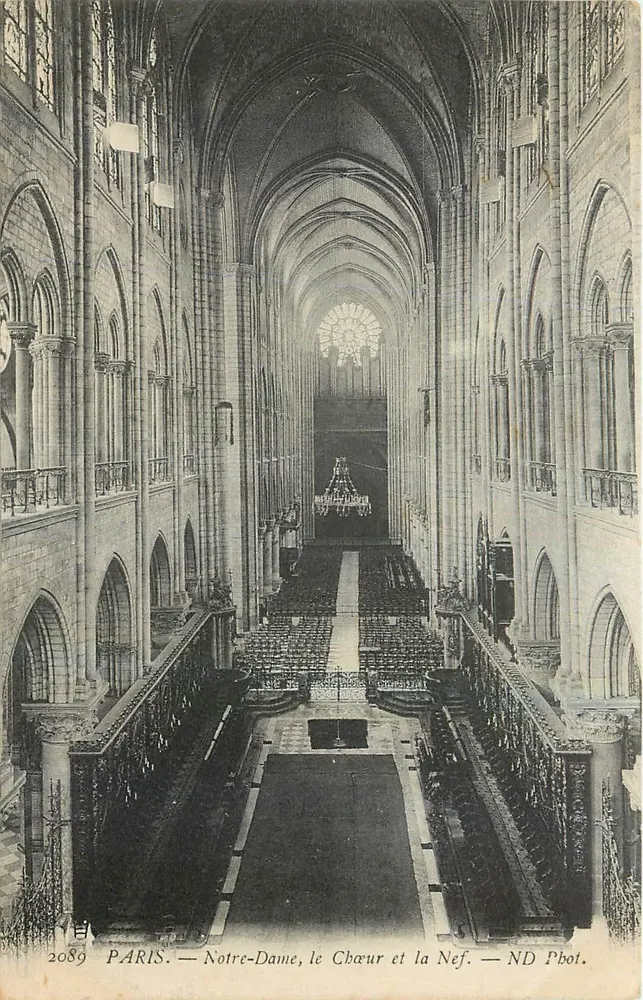 Paris — Notre-Dame, o Coro e a Nave — ND Phot. n° 2089 - Frente