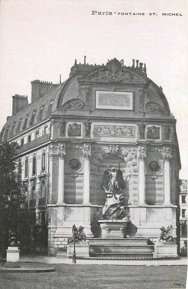 Paris - Fontaine Saint-Michel — vista arquitetônica - Frente