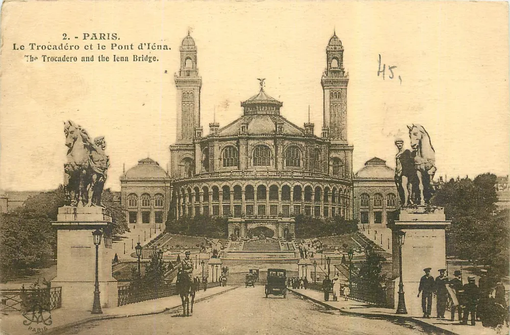 Paris - Le Trocadéro et le Pont d'Iéna — éditeur Paris - Recto