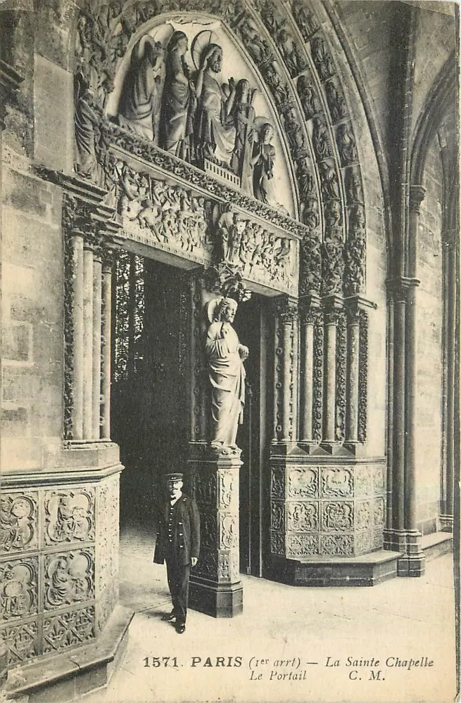 Paris (1º arrondissement) — A Capela Santa, O Portal — C. M. n° 1571 - Frente