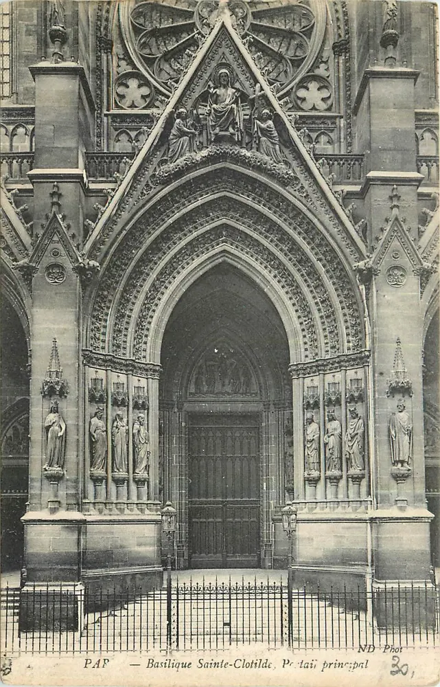Basílica de Santa Clothilde — Portal principal — PAF - Anverso