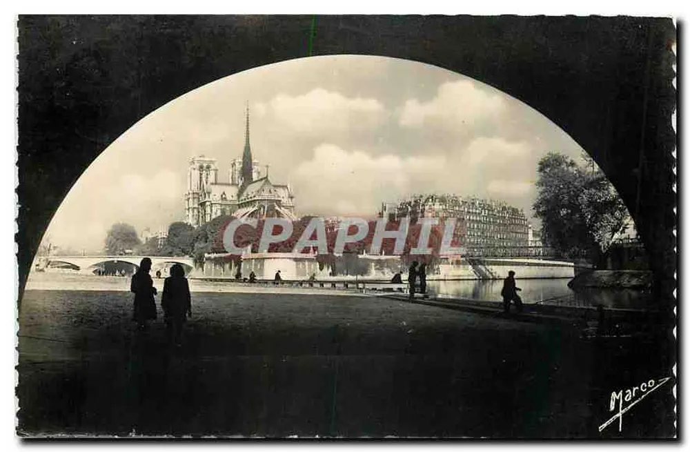 Vue de Notre-Dame de Paris — sous les ponts — édition Marco - Recto