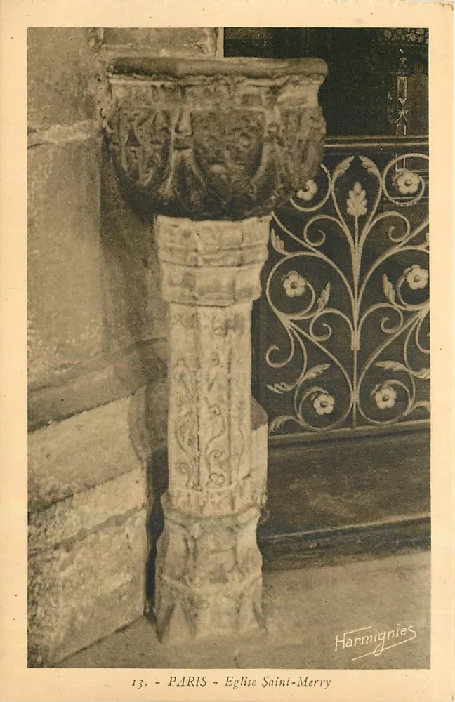 Paris - Igreja de Saint-Merry — Fonte batismal esculpida — Harmignies - Frente
