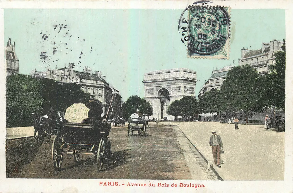 Paris - Avenue du Bois de Boulogne — Arc de Triomphe — éditeur inconnu, n° de série non visible - Recto