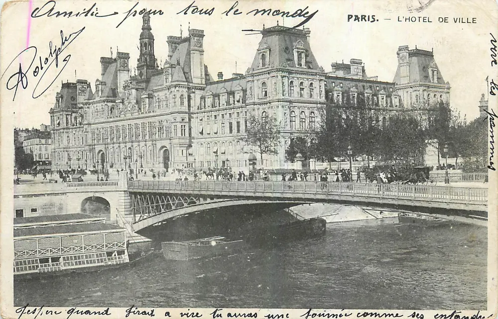 Paris — O Hotel de Ville — vista tirada do ponte - Frente
