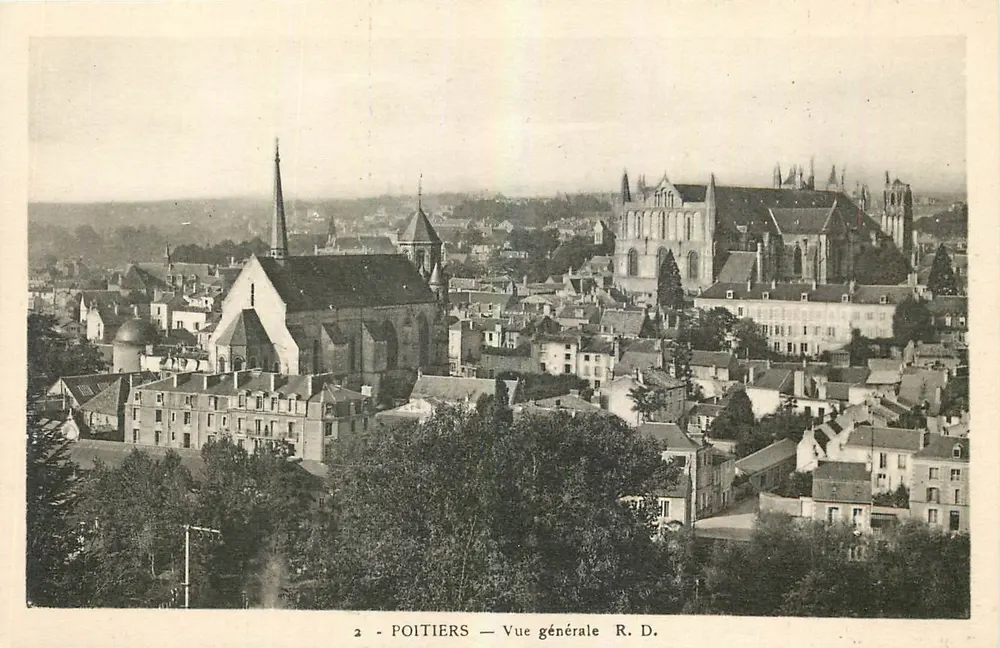 Poitiers — Vista geral — R. D. - Frente