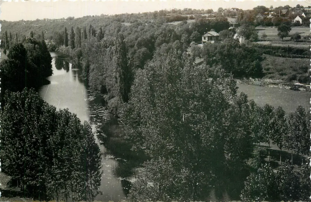 Angle-sur-Anglin (Vienne) — Le rive soleigate dell'Anglin — Edizione AIGNAIN & BERNARD, Rue J. Charpentier, Tours - Recto