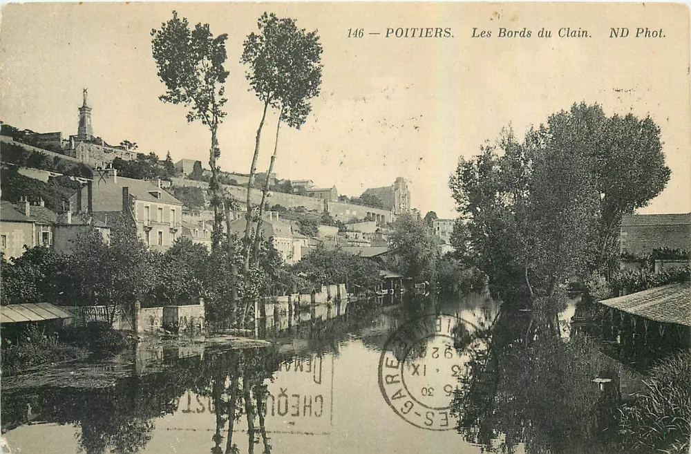 Poitiers — Brzegi Clain — ND Phot. - Awers