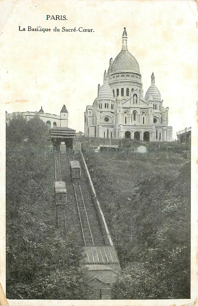 Paris — A Basílica do Sagrado Coração — editor não visível - Frente