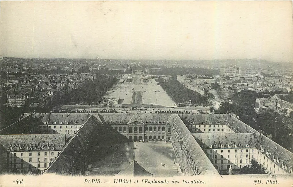 PARIS — O Hotel e a Esplanada dos Invalidos — ND. Fot. - Frente