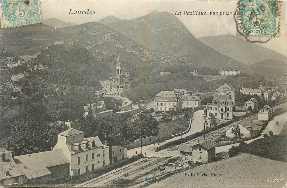 Lourdes — A Basílica, vista tirada de — V.P. Paris, No. 9 - Frente