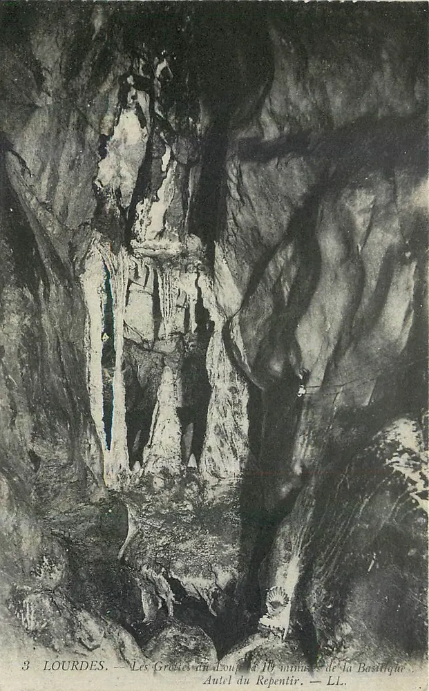 Lourdes — Die Höhlen des Wolfs, Altar des Bußes — LL - Vorderseite
