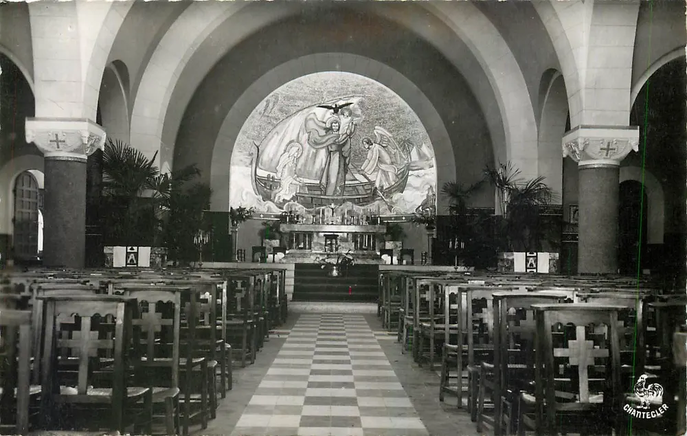 Interior da Igreja São José — Pau — Edições Chantecler - Frente