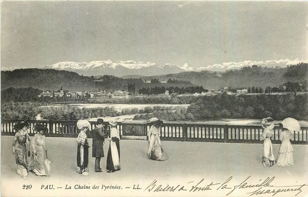 PAU — A Cadeia dos Pirineus — LL. N° 220 - Frente