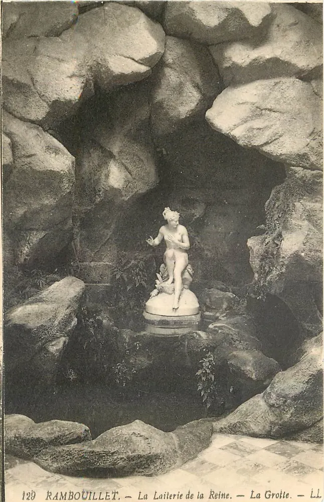 Rambouillet — Die Königin-Dairy — Die Höhle — LL - Vorderseite
