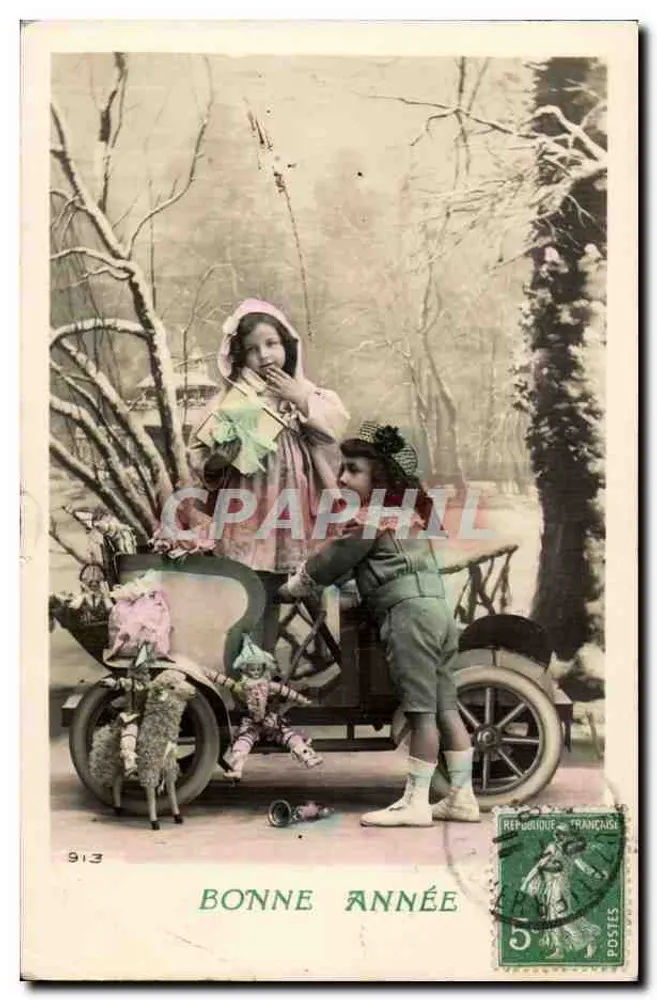 Dois crianças com brinquedos perto de um carro — cena invernal — editor desconhecido, n° 913 - Frente