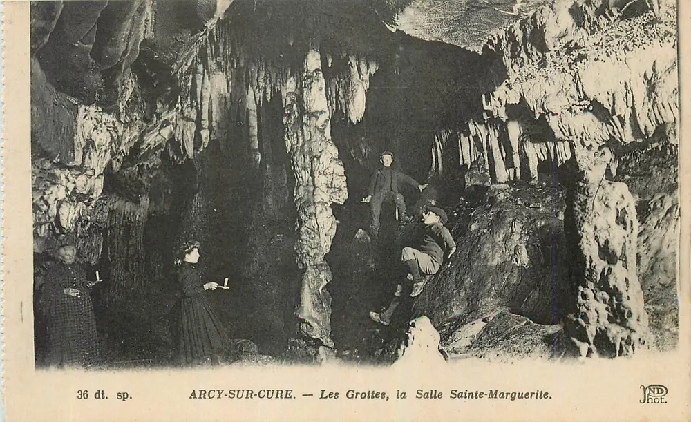 Arcy-sur-Cure — Die Höhlen, der Saal Sainte-Marguerite — JND Phot. - Vorderseite