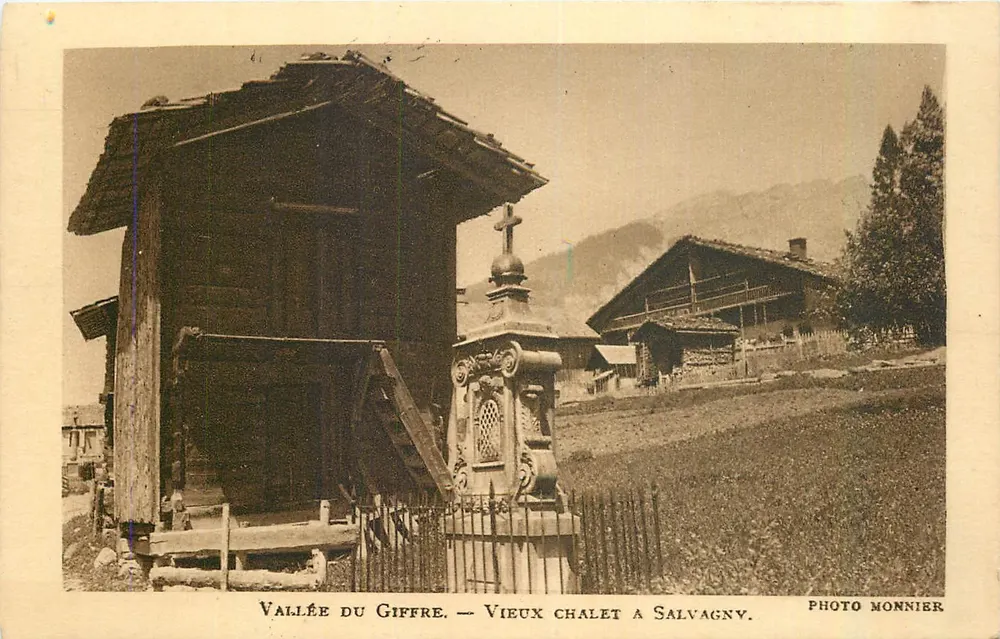Tal des Giffre — Altes Chalet in Salvagny — Photo Monnier - Vorderseite