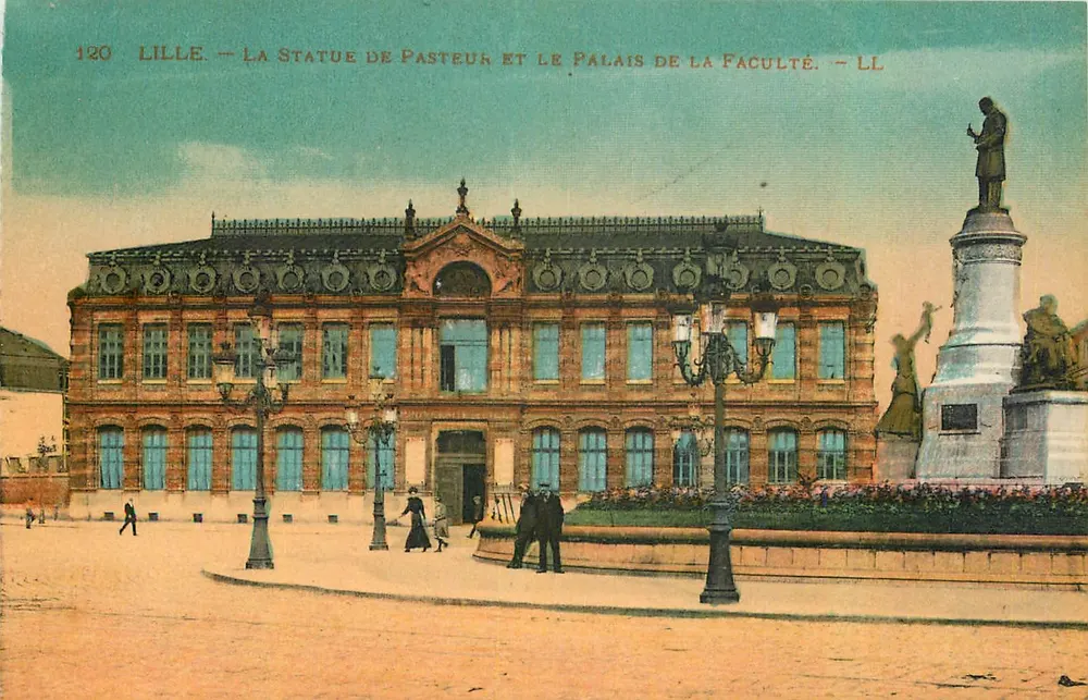 Lille — La Statue de Pasteur et le Palais de la Faculté — LL - Recto