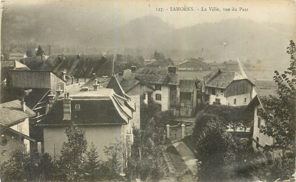 Samoëns - La Ville, vue du Parc — n° 127 — L. Fauvet, édit. (Haute-Savoie) - Recto