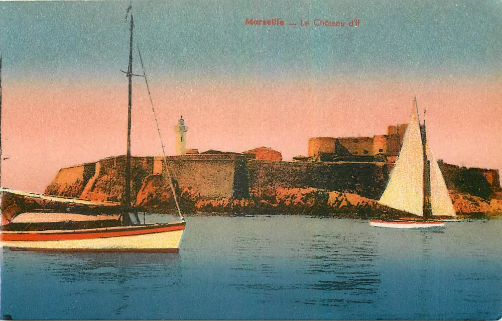 Marselha — O Castelo d'If — vista do porto com barcos a vela - Frente