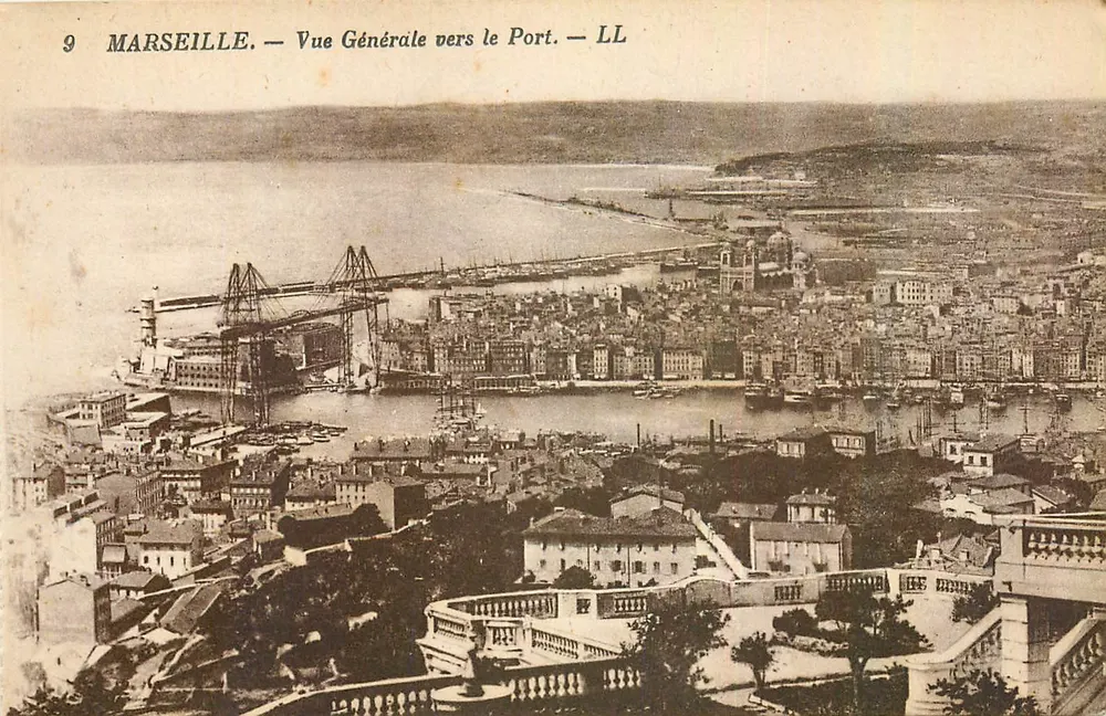 MARSEILLE — Vista Geral em direção ao Porto — LL - Frente